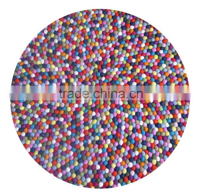 Handknotted woollen carpet