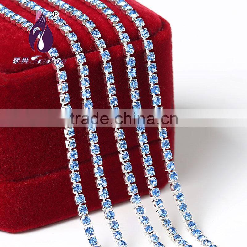 SS12( 3.0-3.2mm) gold Rhinestone cup chain for Bags ,Shoes,Belt,Garment Decoration Etc