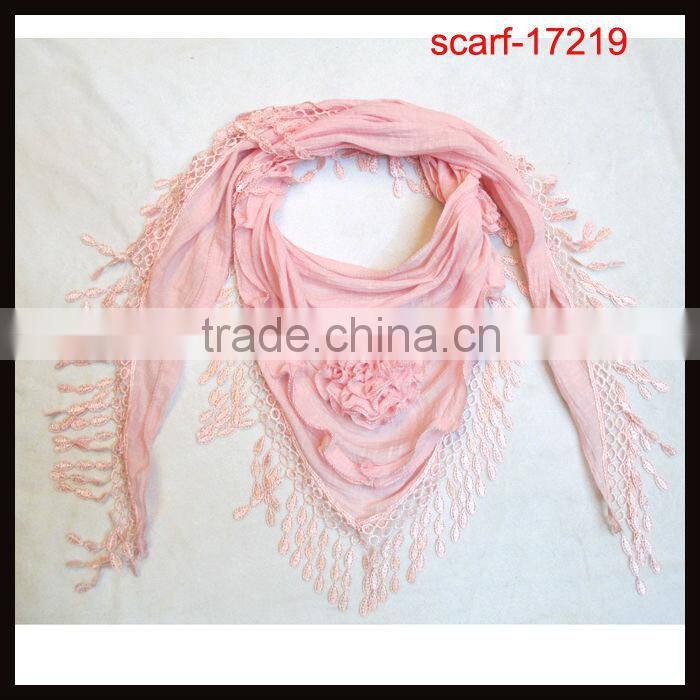 2014 fashion triangle scarf with fringe flower
