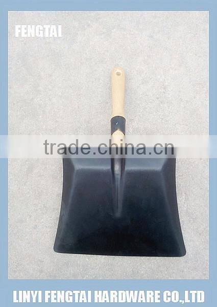 France Small Wooden Handle Dust Pan Metal Dustpan