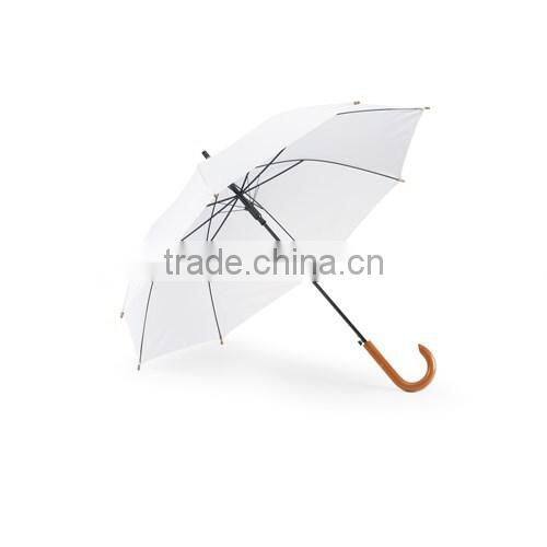 Classic umbrella with wooden shaft and crook handle