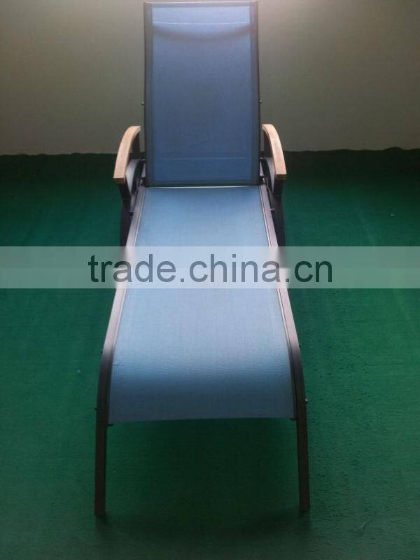Outdoor Sun Lounge Chaise Lounge Wooden Armrest