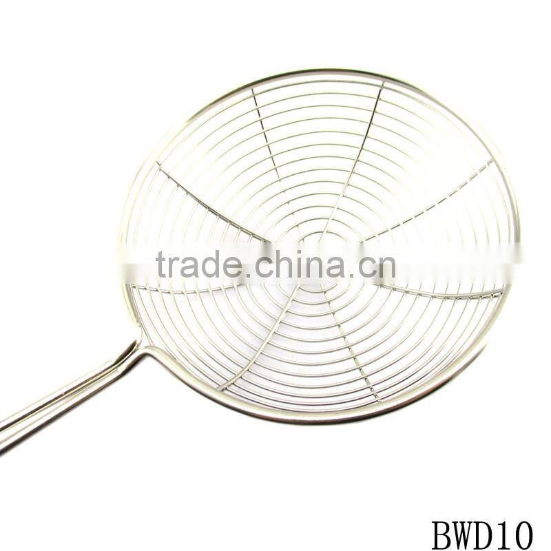 Mini metal wire mesh strainer for the kitchen