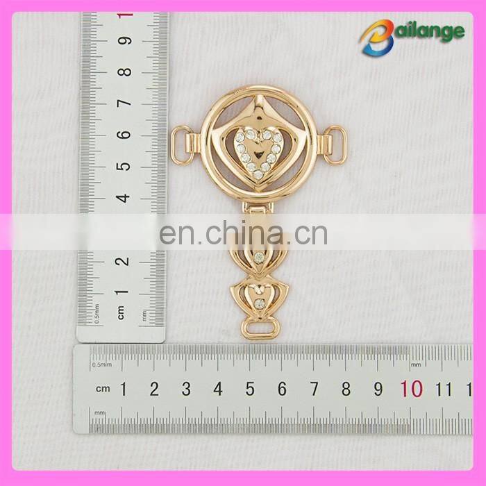 2016 fashion metal chain shoe buckle decoration