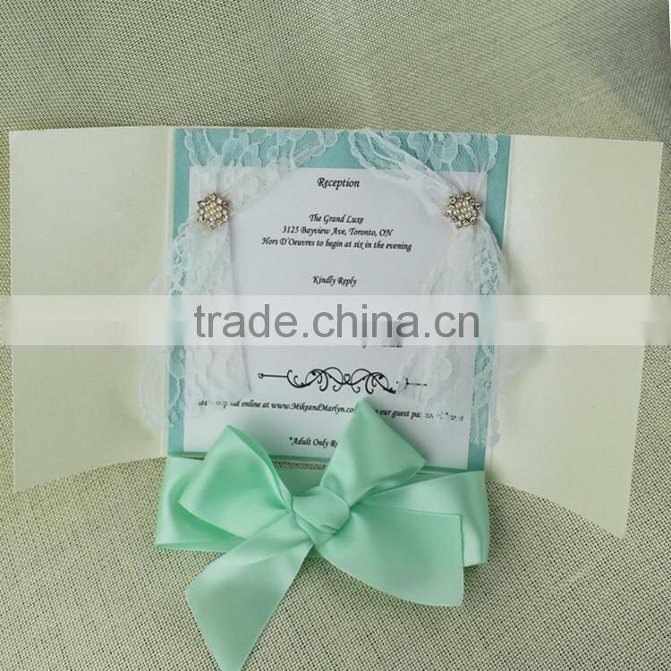 2016 Hot sale & high-end elegant white lace wedding invitations with ivory ribbons & crystal brooches
