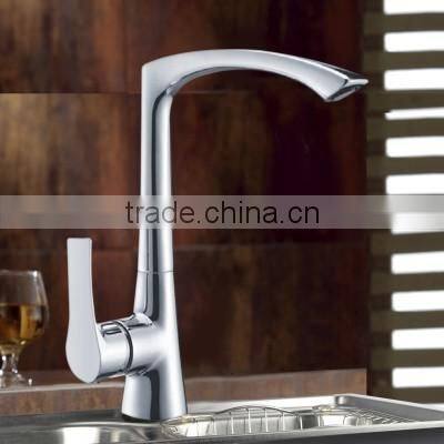 Contemporary Style Flexible Hot and Cold Chrome Brass Kitchen Tap KNF008