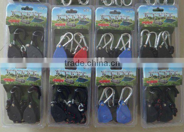 Adjustable light hanger built-in Zinc alloy pulley