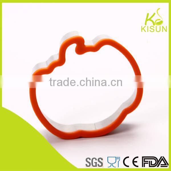 A leaf shape cake model plastic cookie cutter