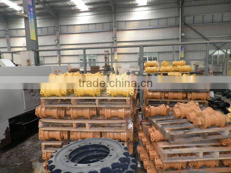 Undercarriage parts track roller for excavator and bulldozerPC400-5 EX400