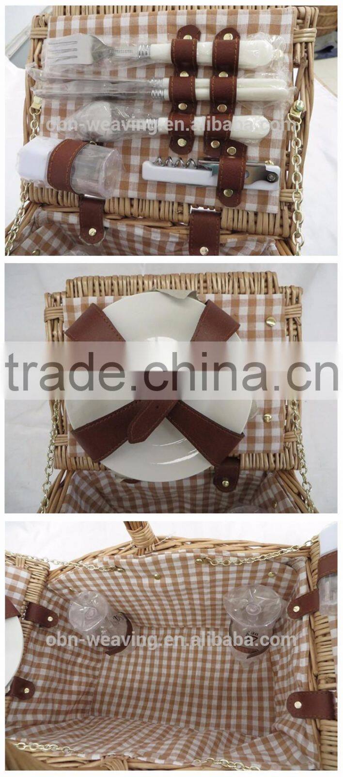 China Wholesale 2 Person Vintage Hanging Wicker Picnic Basket Set with Cutlery