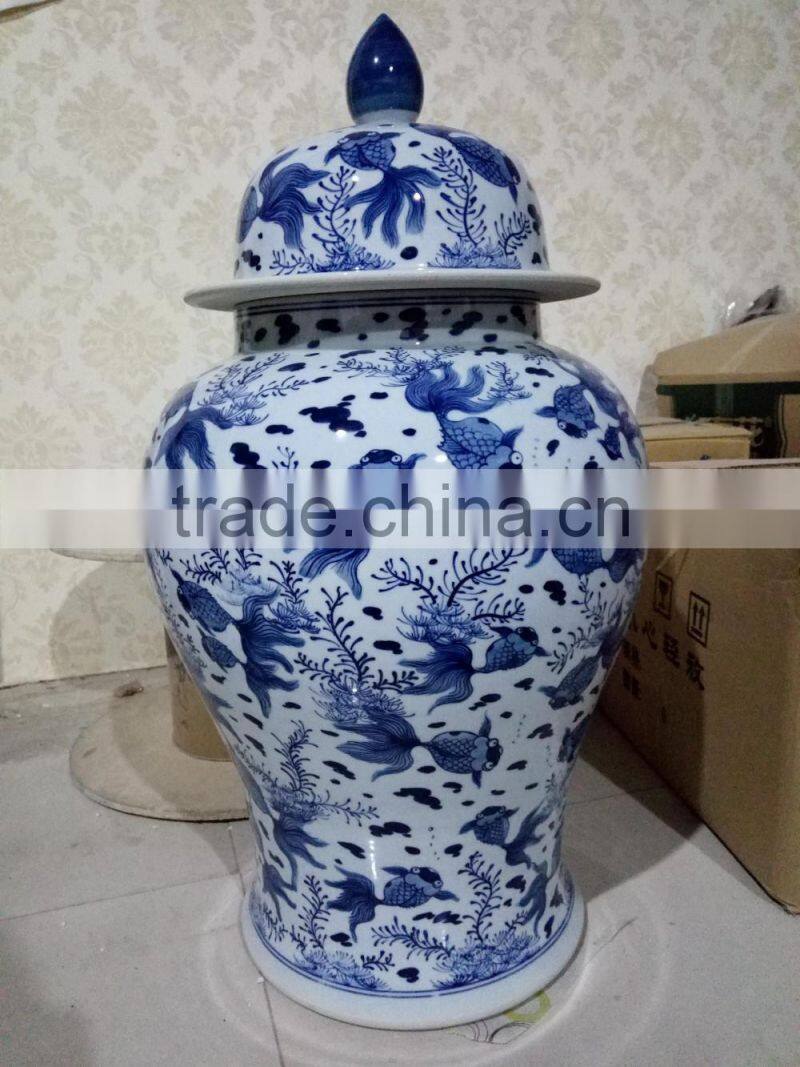 Jingdezhen made handpaint gold fish chinese ginger jar