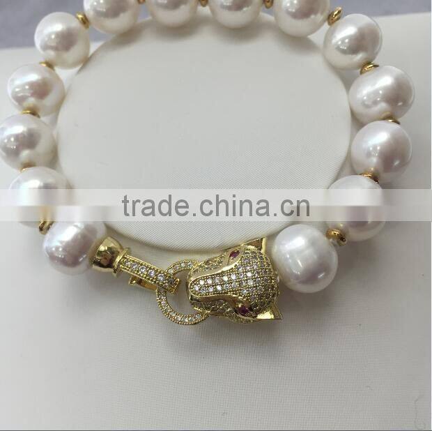 AA 9-10mm white freshwater pearl bracelet