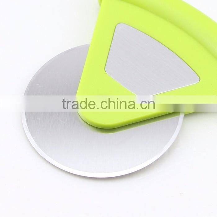 Plastic Handle Pizza Cutter with Stainless Steel Wheel