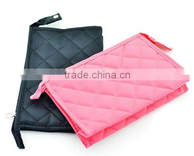 Prismatic tartan pattern fashionable cosmetic bag, high class for female