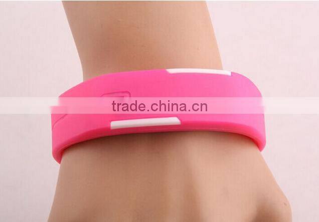 Made in China LED energy Silicone and digital colorful led bracelet watch