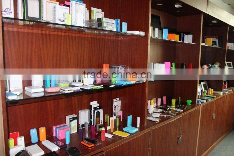 Larger capacity power station stylish 10400mah power bank phone charger