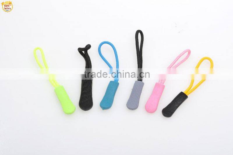 nylon puller cord, sportswear plastic zipper puller with logo with cord