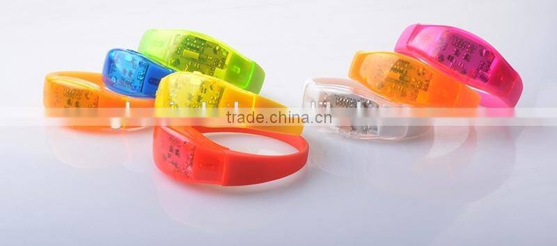 2016 Promotional Oval shape Lighting Halloween Bracelet With LED, Colorful Light Party Up Halloween Bracelet For Gifts