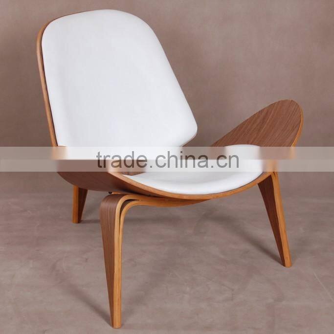 Hans wegner design furniture Shell Chair CH07 lounge chair in livingroom