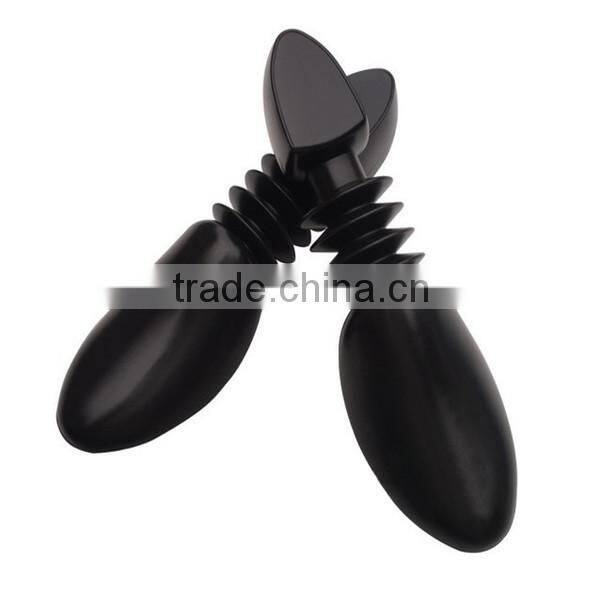Cheap plastic shoe trees
