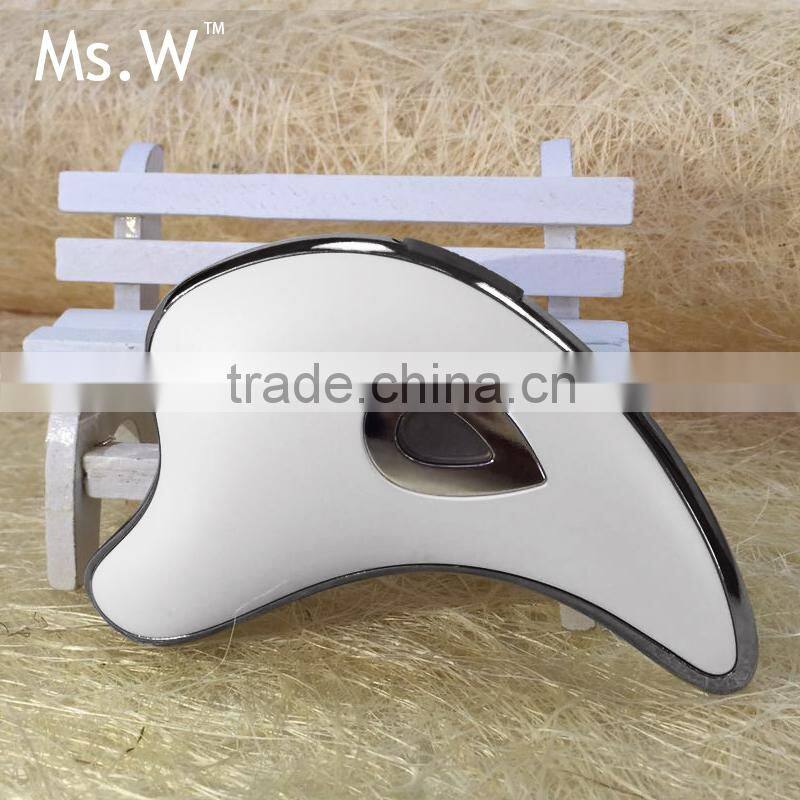 New premium electrical vibrating face massager face lifter for facial wrinkle removal