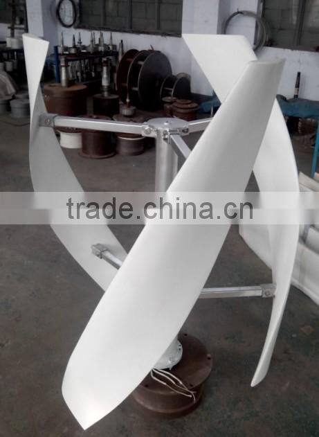 wind and sola hybrid street light