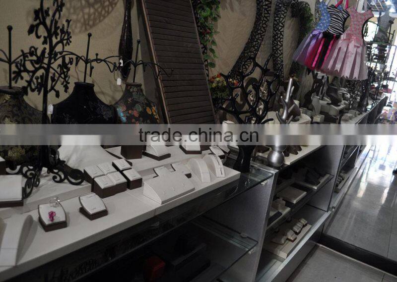 Velvet bracelet display with ring box