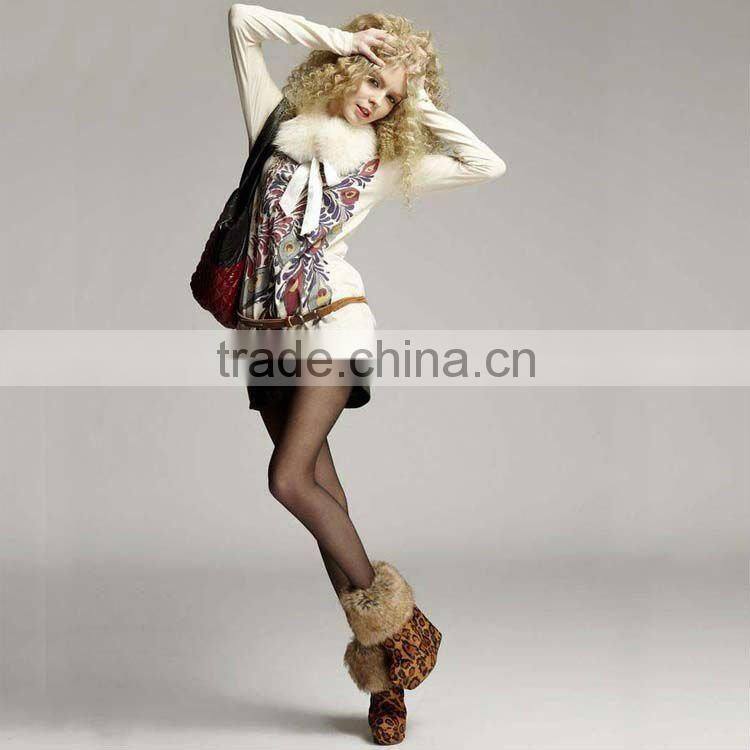 New arrival 2012 Spring V collar Pure Cotton t-shirt with print (Peacock Printing)