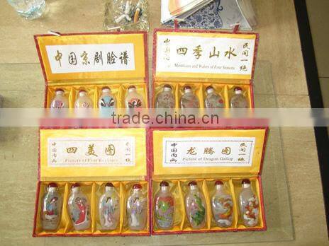 Chinese antique hand painted snuff bottle with painting inside