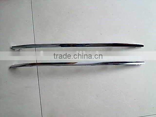 Magotan 2012 rear bumper stripe