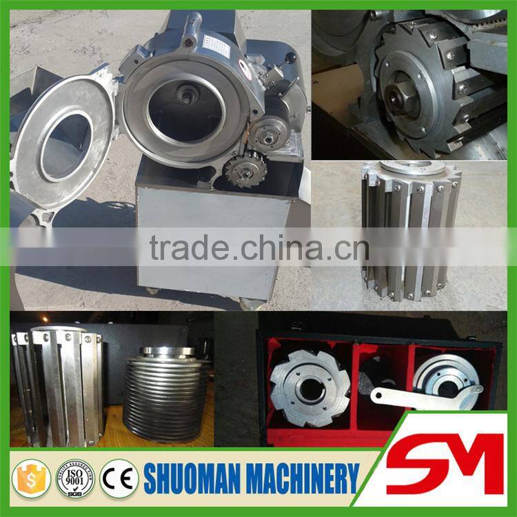 Low labor intensity and high efficient carrot stick cutting machine