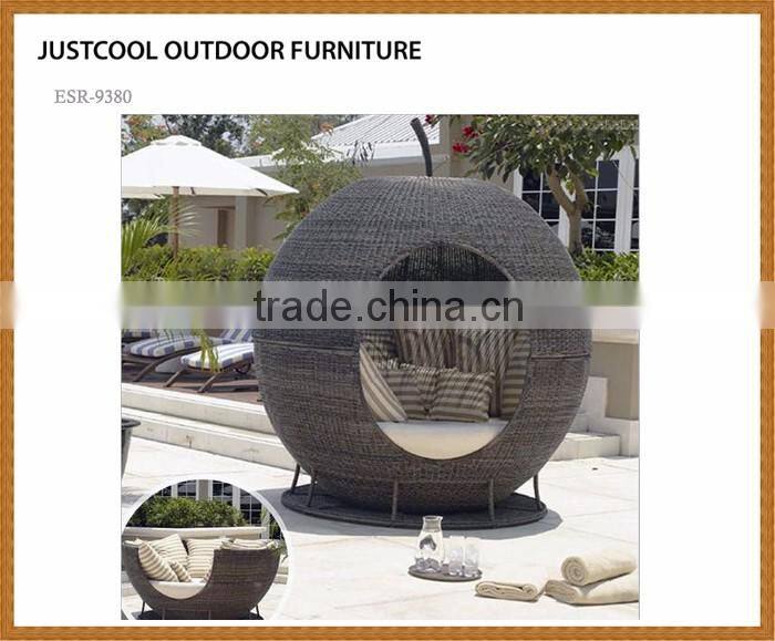 No Folded and RATTAN WICKER Style OUTDOOR DAYBED