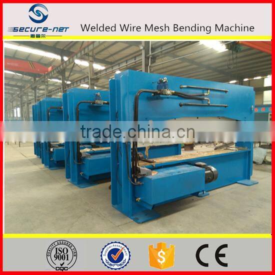 Welded mesh fence bending machine