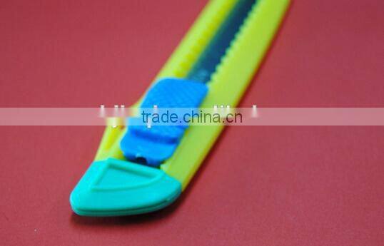 2014 sale paper slitting knife/ Art knife with plastic handle