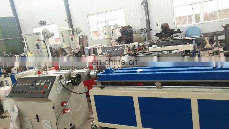 PE conduit pipe corrugated tube/ Flexible plastic corrugated tube convoluted tubes split loom tubing making machine