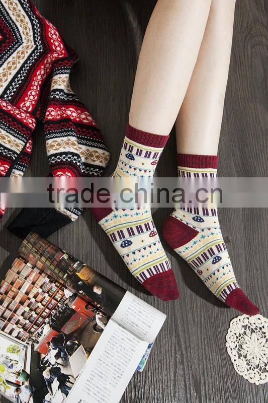 2016 new arrival jacquard women's fashion socks colorful cotton socks