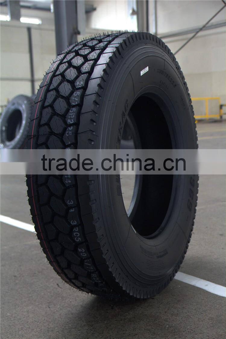 giant mining truck tire 285/75R24.5 container truck tire