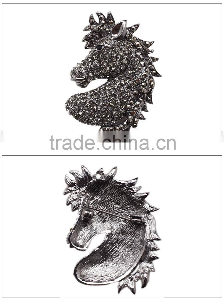 Wholesale Jewelry gun black and golden alloy Boar shape rhinestone brooch jewelry