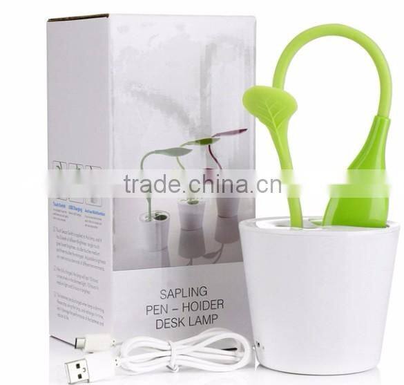 2016 innovational technology LED desk lamp with pen container