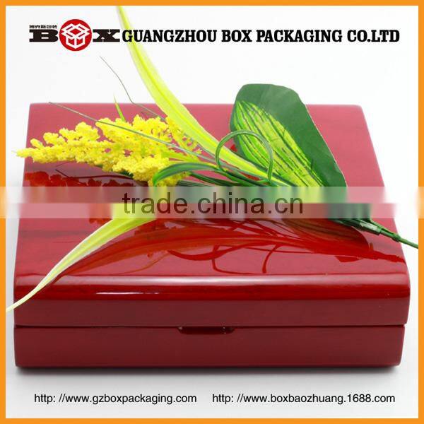 High Quality Dark Red Wood Ring Display Box