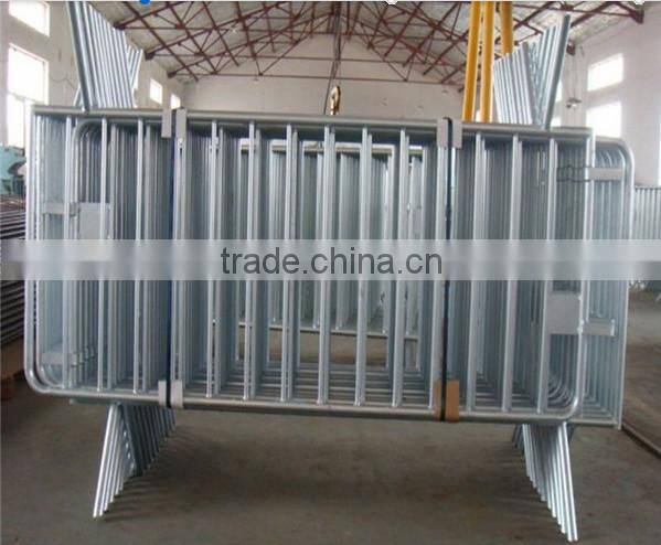 Hot-dipped Galvanized Crowed Control Barrier