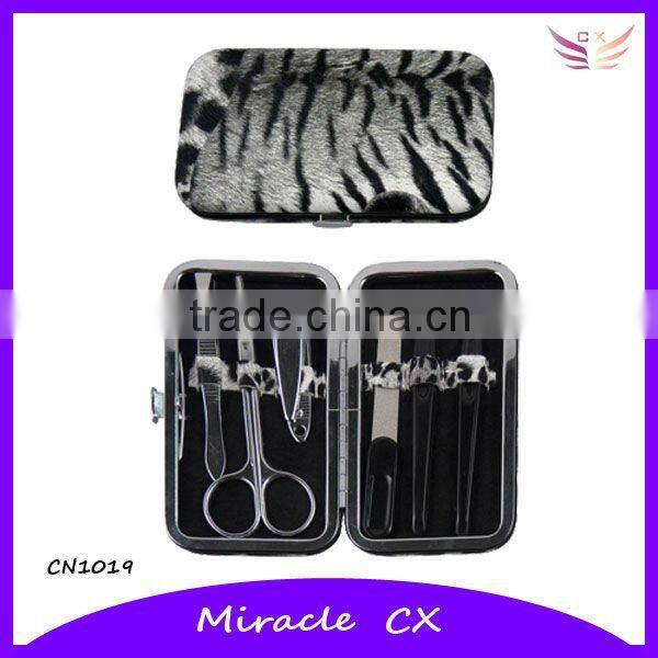 Sparking manicure set with printed gift and novelty wholesales