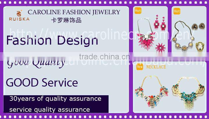 Antique Silver Flower Shape Beautiful Crystal Elastic Ring