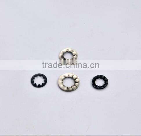 Blackened toothed lock washer internal