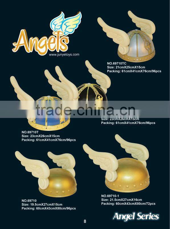 Mini party hat with plastic knives