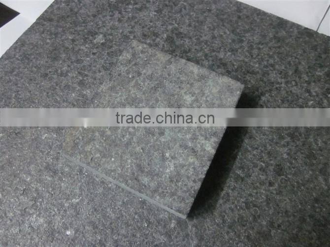 Flamed granite stone tiles for paving