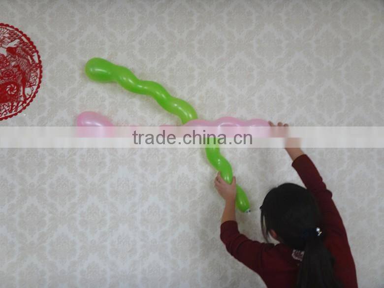 Colorful screw balloons for decoration
