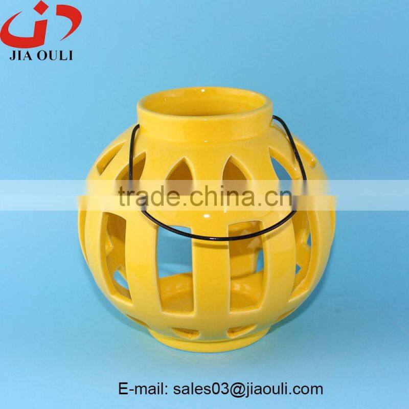 BSCI Audit Factory ball shape white ceramic Candle warmer lamp, Tea Light Lantern with Metal Handle