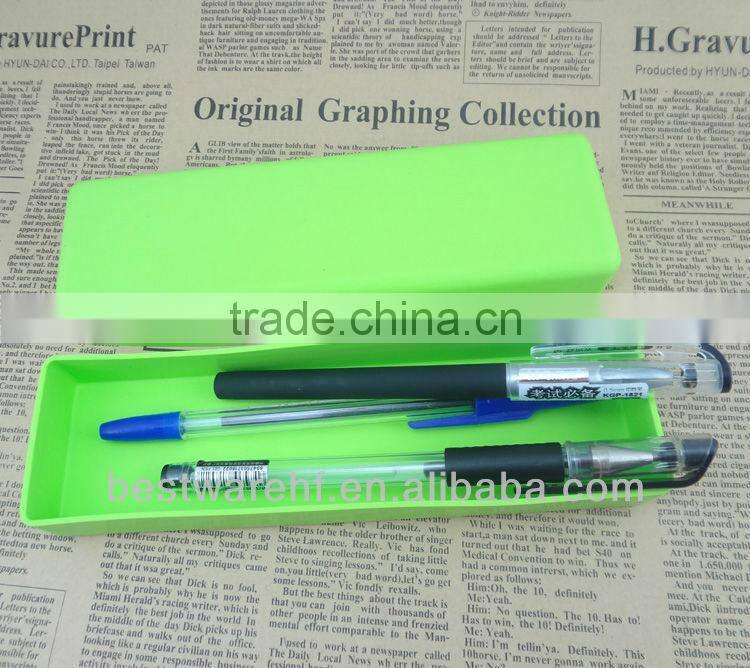2013 Funny silicone office products,silicone pen case, pen holder