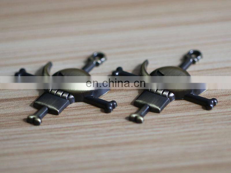 2016 newly design metal cloth garment accessory metal brand label with low MOQ